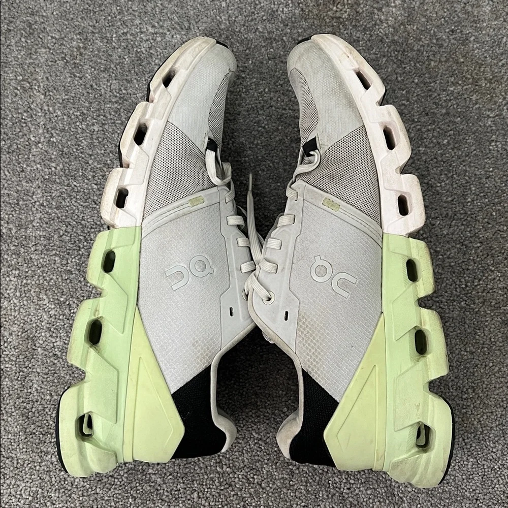 OnCloud Cloud Flyer 4 Mens size 10